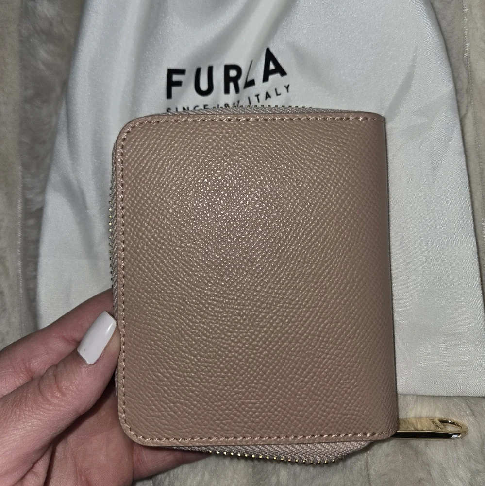 NWOT FURLA SMALL ZIP AROUND WALLET 💕 - Picture 5 of 8